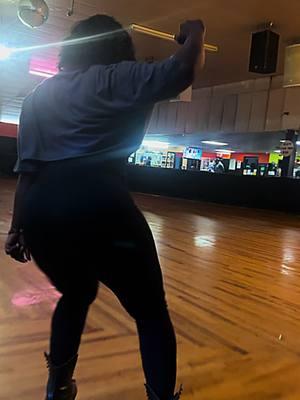 My domain. Just vibing #lolabaman #skatetok #skatelife #lovethyself #skatetiktok #dancetonight