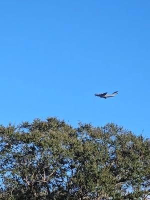 #toolow #patrickairforcebase #notfarfromme #militaryplane #florida #tiktok #bigplane #fyp 