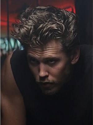 The start of something beautiful. #AustinButler #TheBikeriders #Movies #MovieClips 