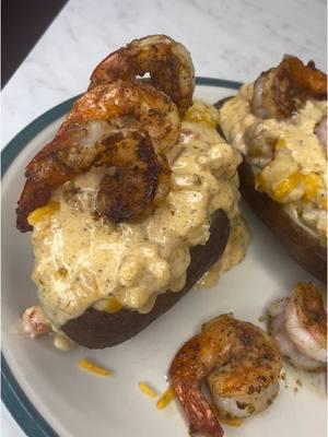 Cooking with Dee 😏😏😏 #cookingtutorial #stuffedpotato #shrimploaded #shrimploadedbakedpotato 