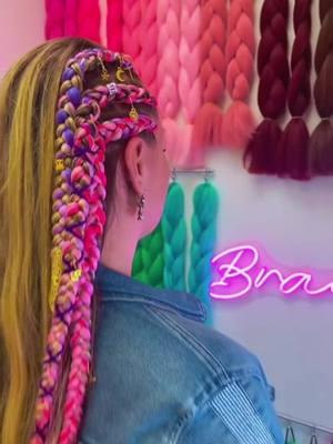 Side braids in my fave color combo. ✨ #braids #braidsmiami #miami raids #trenzas #trenzasmiami #burningman #burningmanhair #festivalhair #sidebraids #feedinvraids #braidaid #hairaccessories #onthisday #braidstutorial 