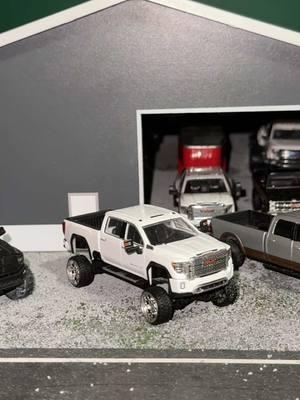 Nice big trucks #fypシ゚viral #164diecast #modeltrucks #bubbatruck🌾 