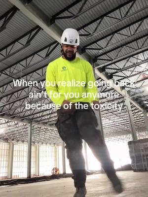 Nahh I’m good ✌🏾#fypシ #fypシ゚viral #viralpost #blowthisupforme #foryoupage #foryou #foryourpqge #morganwallen #twista #dangerous #country #countrymusic #construction #constructionlife #work #hardwork #trending #linedance #workhard #workhardplayhard 