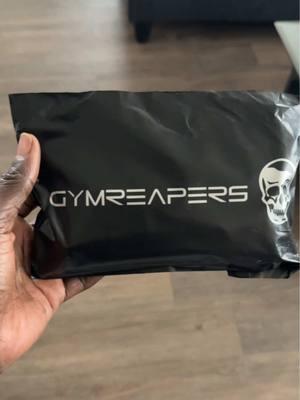 All for growth and aligning myself with things, people, and brands that are going to help us move forward successfully! These wrist wraps from @Gymreapers are it!! 🔥 Having that extra support especially as you move up in weight is essential to preserving your joints and maximizing results long term! If you find yourself needinf extra support for your workouts check them out! You won’t be disappointed! #wristwraps #gymreapers #gymguy #fitnesssupport 