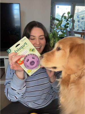 #PUPSICLE dog enrichment toy review! Make sure you watch until the end to see how long this kept Ollie entertained for 🤭 #dogtoyreview #TikTokShop #dogenrichment #latinadogmom #dogmomtips #dogmomhack 