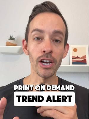 This print on demand t-shirt design trend is about to blow up! 🔥 #printondemand2025 #printondemand #everbee #printondemandtips #etsyprintondemand #shopifyprintondemand #printify #canvadesign 