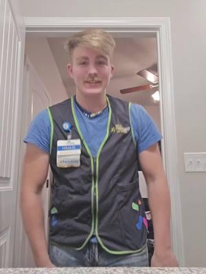 #cringetok #2020 #tiktok #blondeboy #walmart this outfit is so old !!