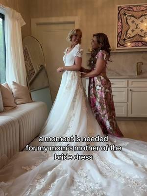 mama needs her moment 🔥💖👏🏼#motherofthebride #motherofbridedress #weddingday #weddingmoments 