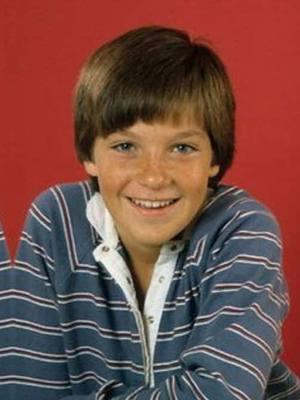 Happy Birthday Jason Bateman! 🎉 . (Jan. 14, 1969) . . . #JasonBateman #80sTV #80s #80sKid #GenX #LosOchenta #Vintage #80sCommunity #OldSchool #Nostalgia #Nostalgico #TimeMachine #BackToThe80s #1980s #ILoveThe80s #90s #70sBaby #ILoveThe90s #90sKid #Reels #FYP #Instagood  #GoodVibes #Fun #TrulyOutrageous80s