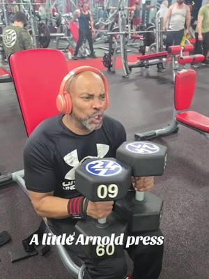 Arnold Press#myroutine #workout #dontquit #woakettering #lethalmuscle #lethaltok #fyp #GymTok #consistency @edcunningham82 @jamesbrown5547 