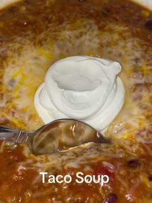 Cozy up with a bowl of the easiest, most flavorful taco soup you’ll ever make! 🌮🥣 Perfect for busy days or when you just want comfort in a bowl. Who’s ready to grab a spoon? 🥄 #TacoSoup #ComfortFood #EasyRecipes #quicooks #cookingwithqui #viral #fyp #foryoupage 