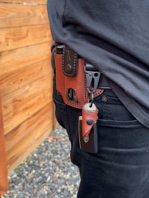 Your favorite tools deserve a solid carry.  Shop handmade gear at www.taleofknives.com Check the Big Boy Flap XL Double Clip for bigger flashlights and multitools. Everyday carry tool belt organizers for multitools, flashlights and more! #SmallBusiness Artisan crafted on the west coast in the #pnw Oregon! #toolsofthetrade #shopsmall #belts #boots #multitool #pen #flashlights #olight #prime #ttshop #smallbusinesscheck #americanmuscle #locallymade