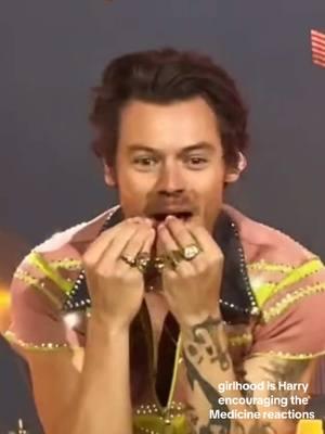 harry stir-the-pot styles #loveontour #hslot #harrystyles 