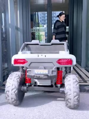 Buy a super large raptor for your child and his father, a remote-controlled and self driving four-wheel drive new energy baby electric car#ToyCar #ParentChildInteraction #BigToys #CreativeInspiration 