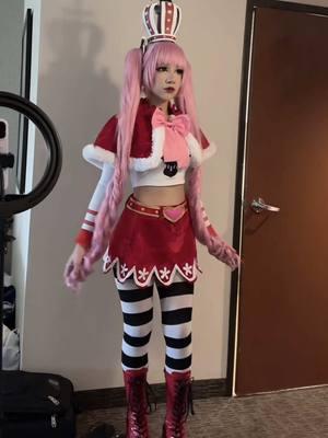 i feel so tall in these shoes lol #onepiece #perona #onepiececosplay #peronaonepiece #peronacosplay #anime 