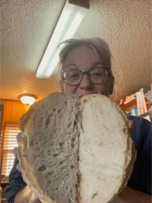 Nothing fills a southern woman’s heart like seeing her loved ones enjoy the food she made from scratch. 🥹🍞 My mom is so cute, I’ve watched this 30 times. 🩷✨ #Sourdough #BakedWithLove 