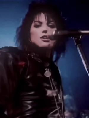 Someone please give me a cc that looks good and doesnt make my quality look like dirt 💔 #joanjett #joanjettandtheblackhearts #joanjettedit #lesbian #wlw #wuhluhwuh #ilovemybaba 