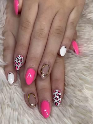 @liz🫶🏻‼️ go follow her!!!! #cheetah #cheetahnails #almondnails #trending #trendingnails #pinknails