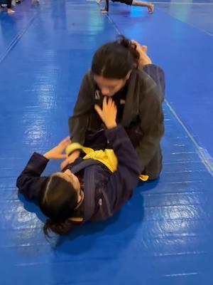 Just two sisters drilling! #JiuJitsuGirls #MercadoFamily #NeverADullMoment #EliteMMA #Danika #Della #JiuJitsu @Elite MMA 