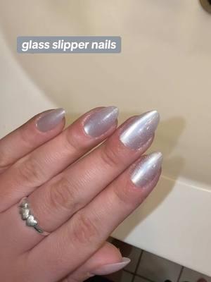 no filter needed. absolutely in love with these nails @Glamnetic #glamnetic #glamneticnails #diynails #athomenails #fyp #glassslipper #velvet #nails #pressonnails #glueonnails 