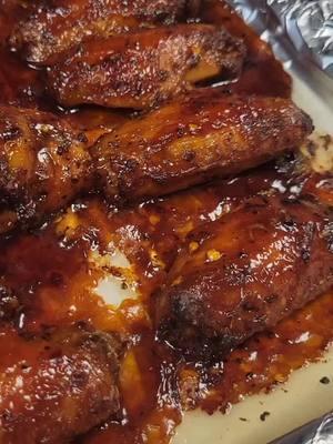 Teriyaki glazed chicken wings for dinner! #teriyakichicken #wingrecipe #fingerfood #quickrecipes 