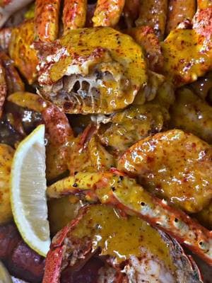 Cajun Garlic Butter Seafood Boil‼️ 🤤#chicagocatering #chicagocater #foodtiktok #fypシ゚viral #chicagoprivatechef #seafoodboil 