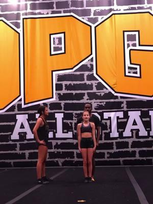 @ORANGE RAYS🍊 @Rayisgoinslay🫶  . . . . . . #allstar #cheerleader #cheer #coedstunting #flip #tricks #orange #streamer #strength 