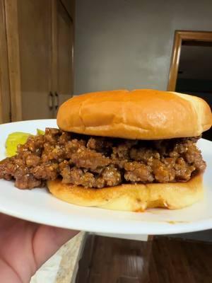 Sloppy Joes Recipe! A tried and true recipe like mom always made! #Recipe #recipes #sloppyjoes #easydinner #familydinner #tipsfromamom