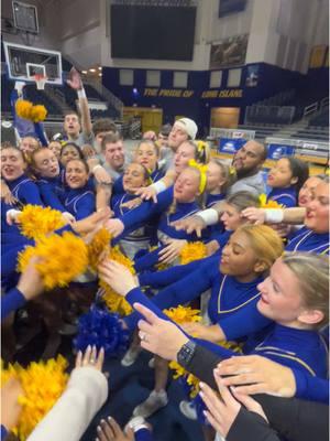 So proud of Hofstra Cheer & Dance!!! So many teams, so many athletes!!! 10 years since my senior year 😭 go pride #hofstracheer #cheer #cheeralumni #collegecheer #cheerleading #hofstra 