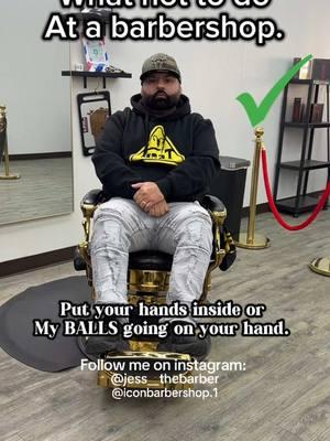 What not to do at a barbershop 💈 🤷🏽‍♂️👊🏽 #funnyvideos #funnybarber #barbershop #barberlife #barbertok #funnybarbers #fyp #explorepage #fresno559 #viral #trending #fresno #fypage #fypシ゚viral #viralvideo #foryoupage #fresnobarber #fresnobarbershop #fresnobarbers 