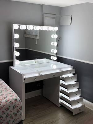 ✨ Elevate your beauty routine with our luxurious pearl white glass vanity! Equipped with Bluetooth speakers and cutting-edge features, it's more than just a vanity – it's your ultimate beauty experience. 💄💡✨ #fyp #fypシ #fypシ゚viral #christmas #crownvanitychicago #crownvanity #vanity #vanities #bluetooth #speakers #beauty #salon #chicago #chitown #gurnee #chicagoland #wisconsin #indiana #illinois #impressions #waukegan #kenosha #milwaukee #impressionsvanity #mirror #mirrors #makeup #impressionsvanity #makeupartist #makeupvanity #makeuproom #makeupmirror #beautyroom