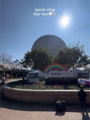 epcot day🤗🤍✨ best part of the day: riding gaurdians 3 times😎 #disneyworld #disney #orlando #vlogs #epcot #gaurdiansofthegalaxy #disneyparks #disneyvlog #epcotvlog 