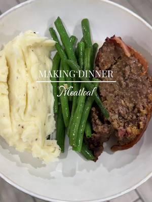 The whole family loved it, 10/10! #cookwithme #cooking #Recipe #meatloaf #easymeatloaf #meatloafhack #dinner #dinnerrecipes #cookingwithme 