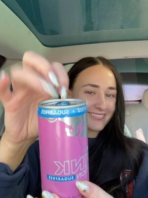 Ok it’s actually so yummy!! 💖🪽🥤 #newredbull #wildberryredbull #energydrinkaddicts #redbullgivesyouwings #massfollowing #teamwork #teamworkchallenge 