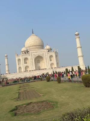 dressed in our finest @ the taj #tajmahal #studyabroad 