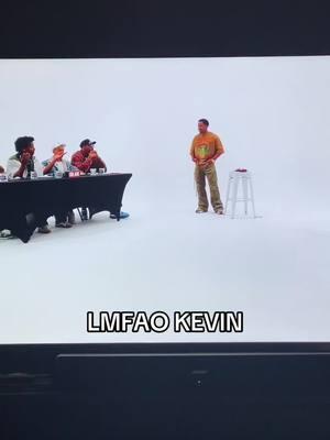 I keep rewinding every 30 seconds to relive every joke I’m never making it through this video lmfao @Kevin Langue #kevinlangue #thekevinlangueshow 