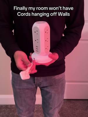 The retractable design on this power strip has organized my whole room #foryoupage #fyp #viral #outlet #retractable #multiplug #goviral #blowthisup #electronic #charge #homeimprovement #trending #roommakeover #useful 