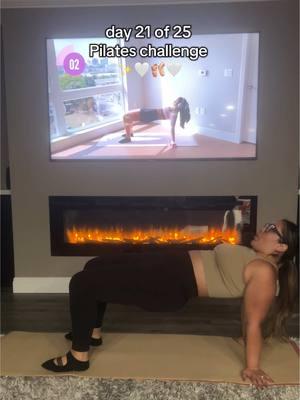 Day 21 of 25 at home Pilates challenge! Using @Madeleine program on YouTube! Today’s workout was tough 😅 #pilates #pilateschallenge #pilatesathomeworkout #pilatesworkout 