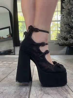 I swear I’m about to be living in these heels @Dolls Kill #fyp #alttiktok #emotiktok #altfashion #metalcore #gothfashion #altoutfits #altshoes  