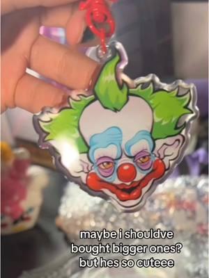 ( keychains by @Vograce ) im literally so dumb i forgot to block out my address the first time😭 but anyways what we thinkin pookies should i make the other clowns and should i order bigger keychains? 💚🫧  #art #clown #clowncore #alt #fyp #clownart #keychains #keychain #vograce #y2k #shortykillerclownsfromouterspaceedit #shorty #kkfos #killerklowns #killerklownsfromouterspace🚀 #trending 