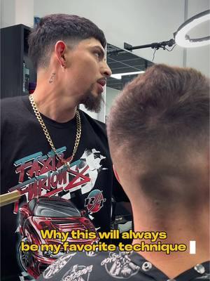 Reverse Fade or Down Fade is a favorite of mine because of the time and energy I save in the blending process. Every client is different, so sometimes it does require more effort than others but the end results are fairly the same and consistent. Save time on skipping guidelines and guards ✅  #barber #barbertips #barbertechnique #barberfade #haircuttutorial #hairtutorials 