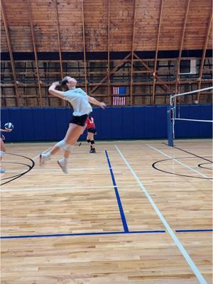 Pin hitter session with some intentional reps of driving momentum⚡️ into any inside sets and turning line on balls set to the pin📍💪  #volleyball #vb #volleyballworld #vball #volleyballdrills #volleyballcoach #volleyballtips #volleyballtraining #outsidehitter #pinhitter 