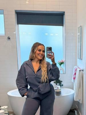 Wearing the coziest set by @Buffbunny Collection launching this Saturday  1/18 @ 1PM cst ⏰ CODE DEZ FOR 10% OFF 🫶🏻 (Wearing a size medium) #buffbunnycollection #buffbunny #athleisure #OOTD #cozyoutfit #winterfashion #loungewear #gymgirl #fypage #newoutfit 