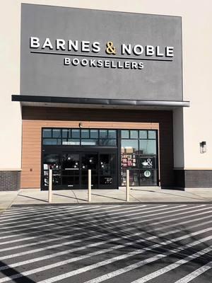 I’m all about cute local bookstores and supporting small businesses. HOWEVER…I LOVE me some Barnes & Noble! Picked up some great books. #barnesandnoble #books #concordnc #concordmills #kimsellsconcord 