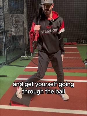 This drill is *Lights Out* - No pun intended 😏 We have had some power outages in the last few weeks but that didn’t stop us from getting work in & getting you guys some baseball content along the way. Hope this helps all you hitters out there.  👍🏼⚾️💯  Coach @jbezjian7 on the drills  Coach @austinmporter on the edits 🎥 #lightsout #hittershit #baseballtraining #baseballislife 