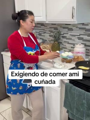 Exigiendo de comer ami cuńada#cuńada #reaction #comer#fam#cocinando#confianza #