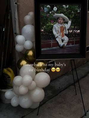 if you need inspo for a charro bautizo/1st bday👩‍❤️‍💋‍👩 #fyp #laballoons #losangeles #balloongarland #charrobautizo #babycharro #1stbirthday 