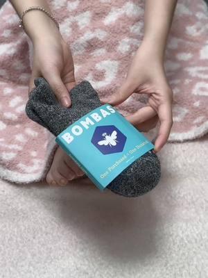 Midnight Blue Ankle Socks #bombas #bombassocks #socks #anklesocks #dailysocks #creatorsearchinsights #creator #reviews 