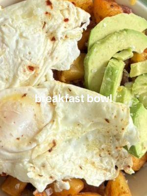 we love breakfast in this house, and this is a good one!! 🥓🍳🥑 #breakfastideas #breakfastbowl #breakfastrecipes #breakfast #healthybreakfast #healthyrecipes #healthyfood 