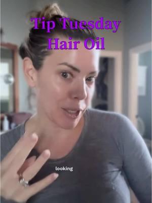 Level up your deep condition hair treatment at home with this easy TIP TUESDAY!  My hair literally feels so silky, healthy and not frizzy 👏 Enjoy!  #deepconditioning #hairhealth #tiptuesday #tipsforwomenover40 #beautysecretsforwomen #castoroil